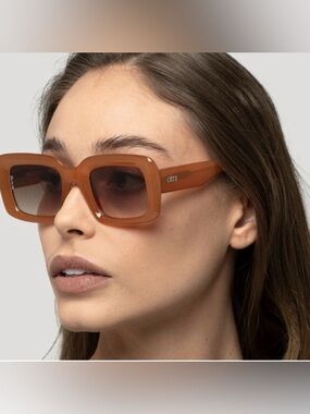 Otra Chelsea Square Frame Sunglasses in Amber NWT